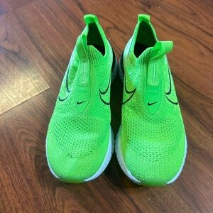 Nike Free Flyknit Women’s size 5